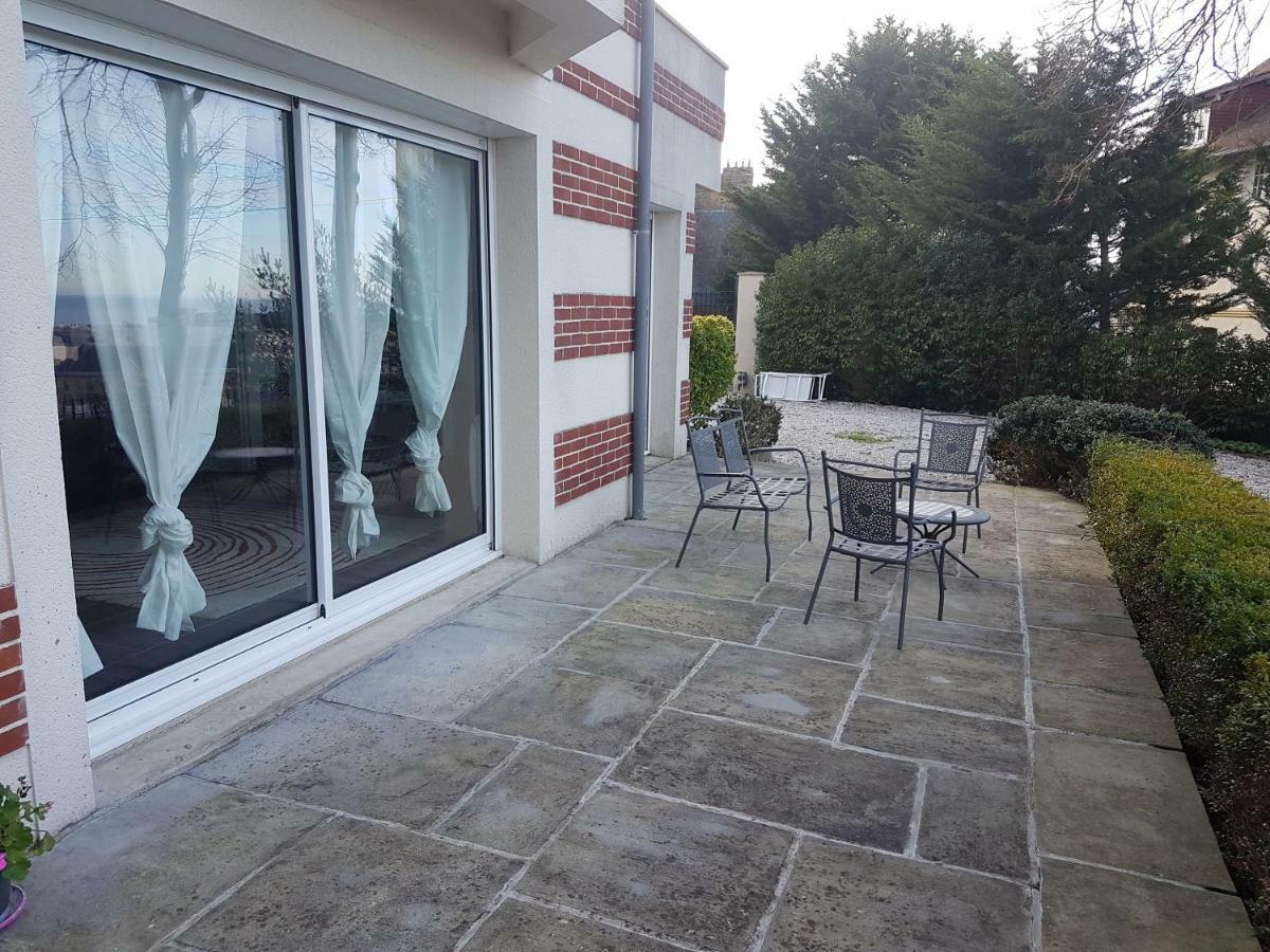 Superbe Deux Pieces Vue Mer Avec Jardin Trouville-sur-Mer Exterior photo