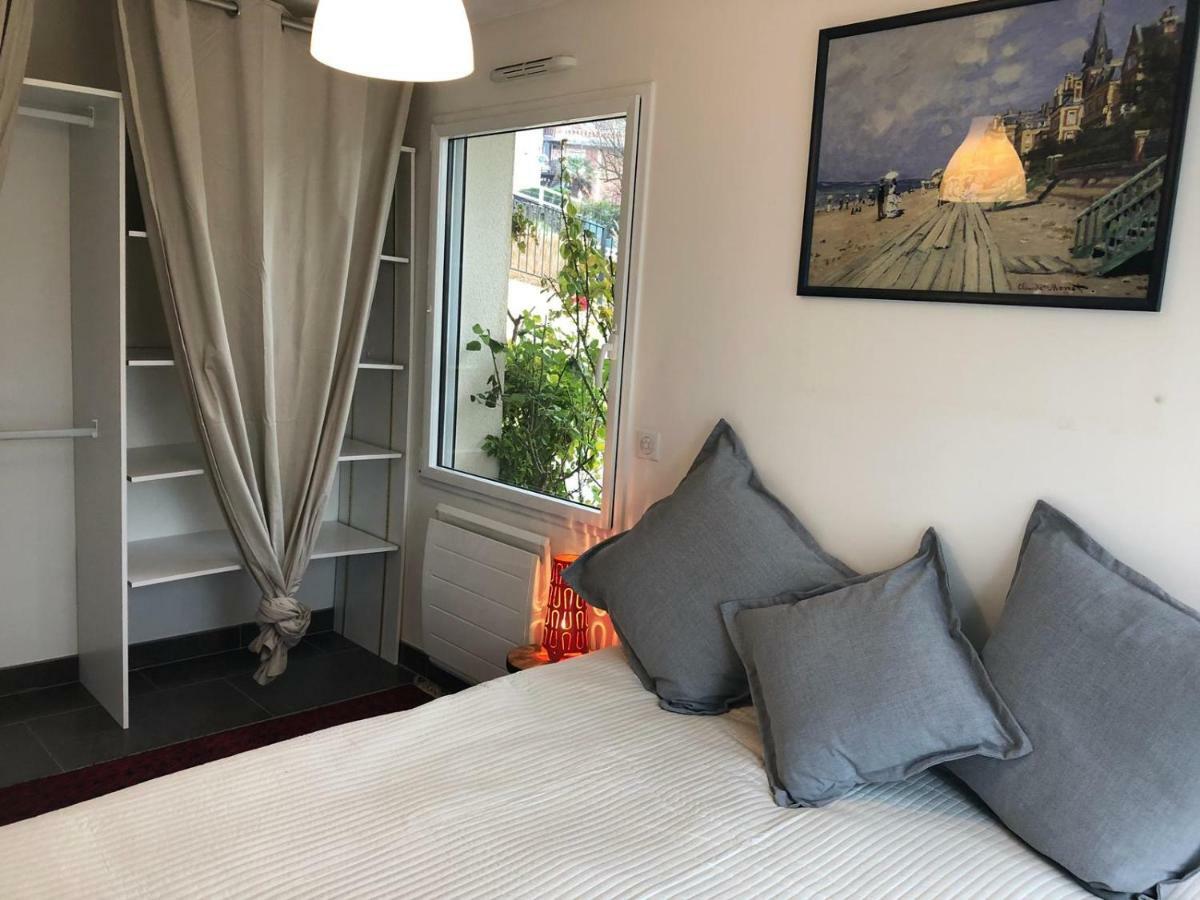 Superbe Deux Pieces Vue Mer Avec Jardin Trouville-sur-Mer Exterior photo